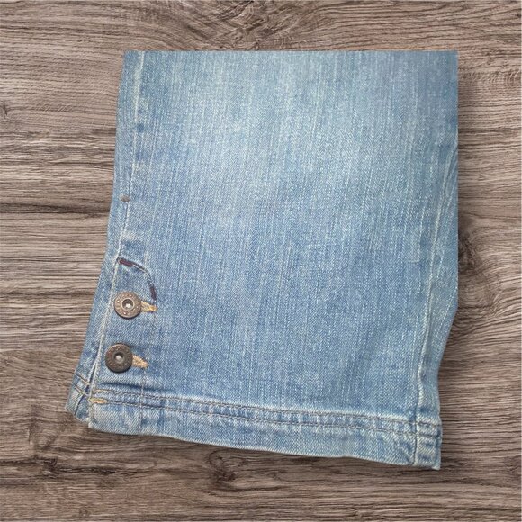 Light Wash Denim Capri Pants With Button Accents & Back Pockets - Picture 6 of 8